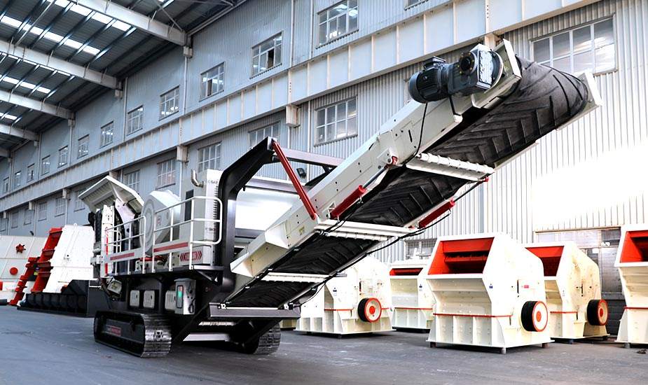 履帶式移動(dòng)破碎機(jī)