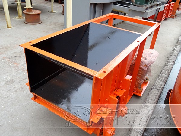 槽式給礦機成品圖