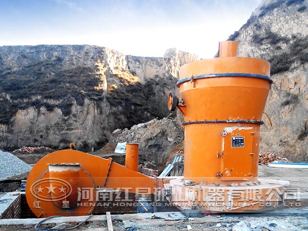 磨粉機(jī)安裝現(xiàn)場(chǎng)