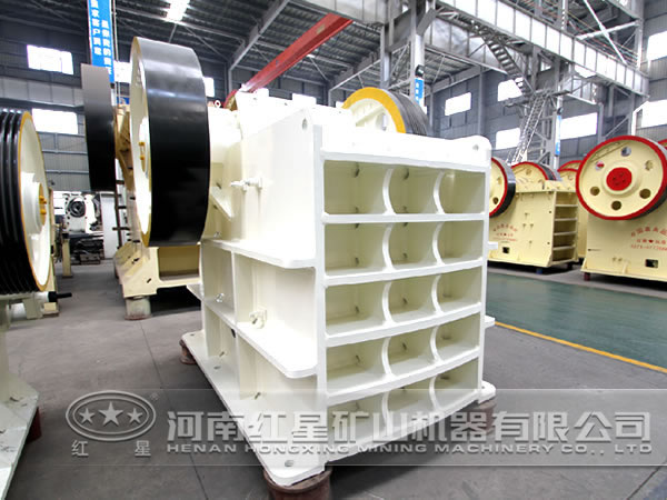 鈣長石顎式破碎機(jī)