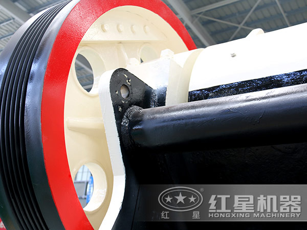 顎式破碎機飛輪結構