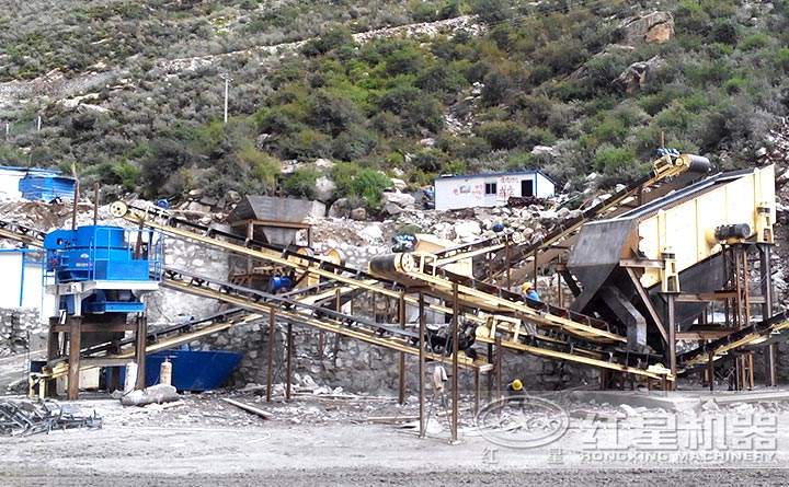 江西客戶石灰石制砂機設備生產現(xiàn)場