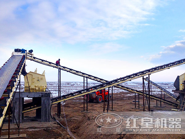 紅星破碎設(shè)備生產(chǎn)現(xiàn)場(chǎng)實(shí)拍圖