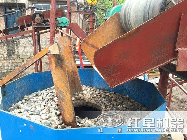 160TPH沖擊式破碎機生產現(xiàn)場實拍