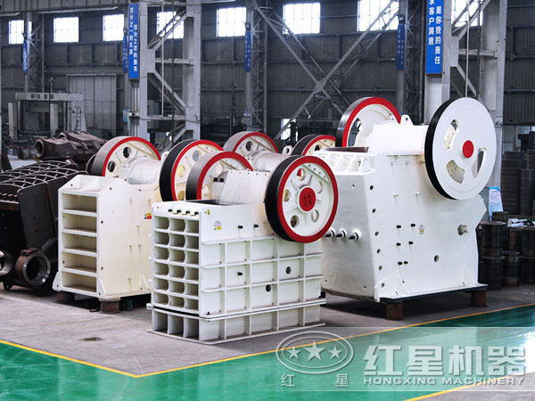 鄂式碎石機設備實拍