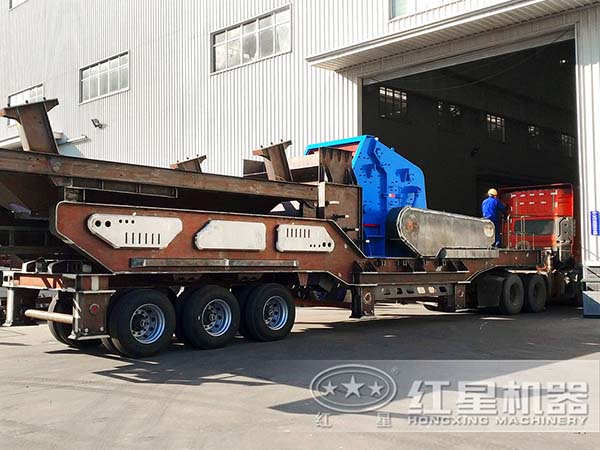 環(huán)保型移動石子破碎機發(fā)貨圖