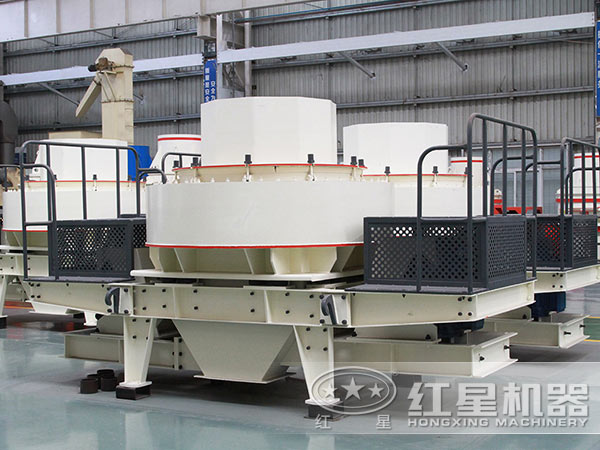 珍珠巖制砂機(jī)設(shè)備側(cè)面