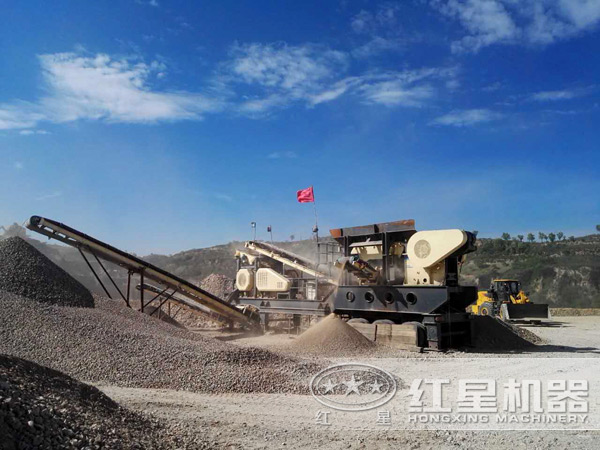 200噸/小時高速路用的移動式機制砂生產線生產現場實拍