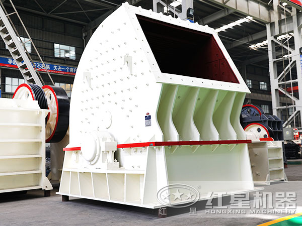 錘式破碎機(jī)設(shè)備實(shí)拍