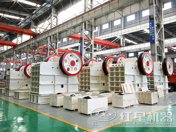 硅石礦破碎機廠區(qū)實拍