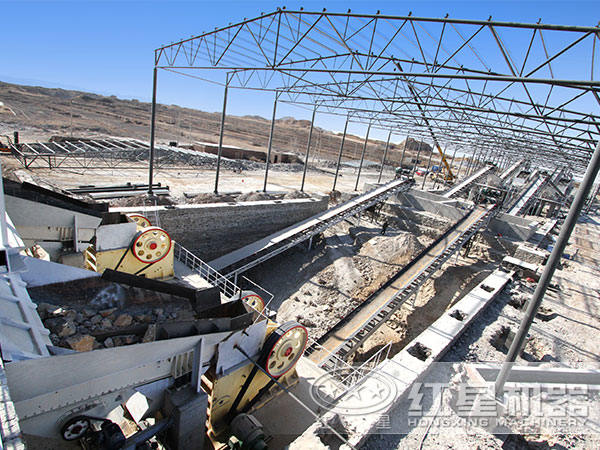 每小時二百噸的環(huán)保型制沙生產(chǎn)線實拍