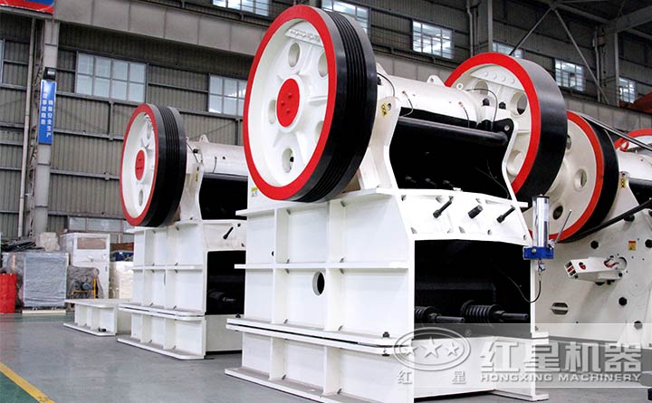 顎式碎石機(jī)