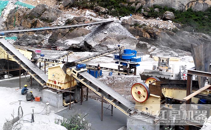 石頭制砂機現場圖