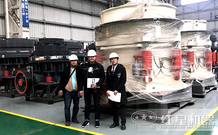 900彈簧圓錐破碎機廠區(qū)