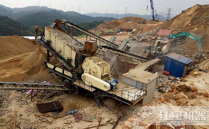 湖南建筑垃圾粉碎機工作現(xiàn)場