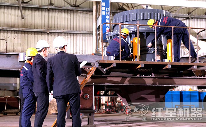 紅星車載式打砂機設備廠區一角