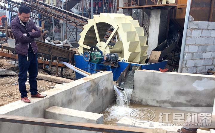 紅星河卵石洗砂機工作現(xiàn)場