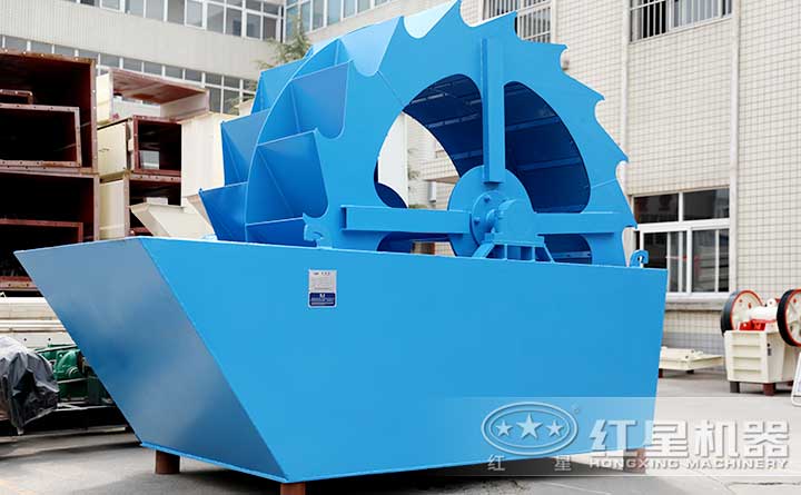 雙輪斗式河卵石洗砂機設(shè)備側(cè)面實拍