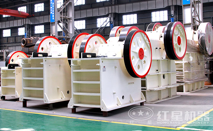 鄂式破碎機設備展示