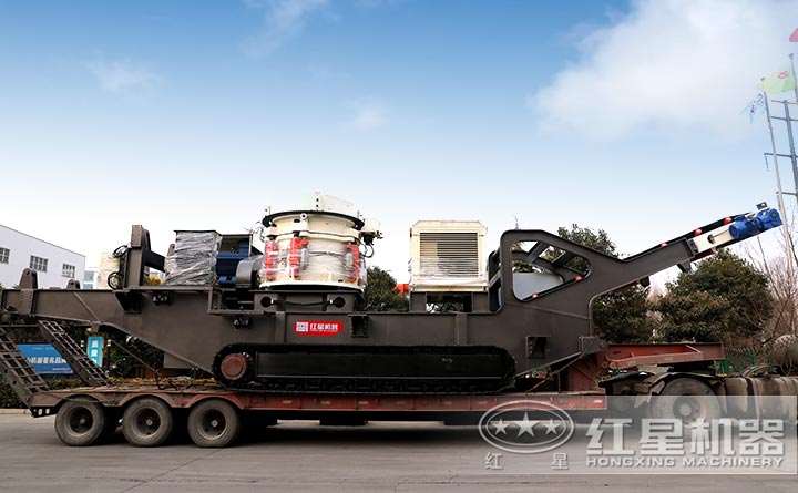 履帶式移動混凝土破碎站發(fā)貨中