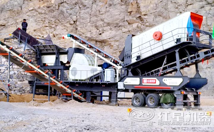 配置重錘式打沙機器的移動破工作現(xiàn)場