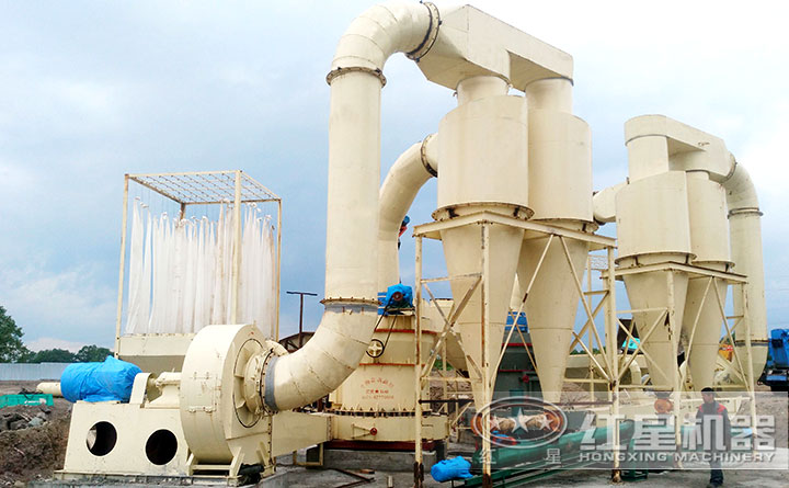 雷蒙磨粉機(jī)現(xiàn)場(chǎng)