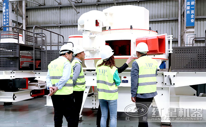 時產千噸的鵝卵石打沙機廠區(qū)