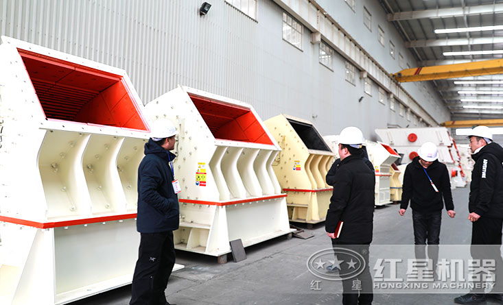 水泥熟料破碎機(jī)廠區(qū)