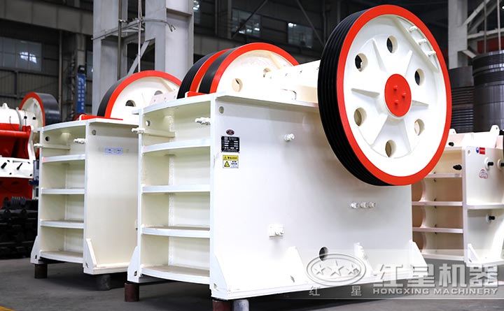 鄂式破碎機，粗碎力度強