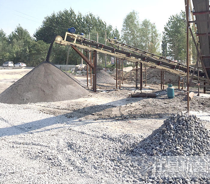 混凝土廢料制沙現(xiàn)場(chǎng)