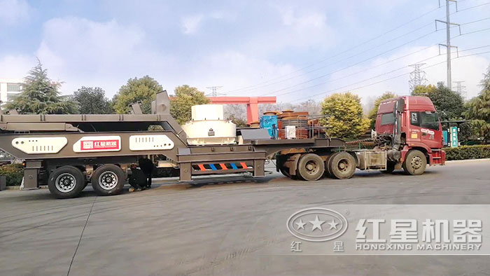 移動(dòng)破碎機(jī)搭載制砂機(jī)