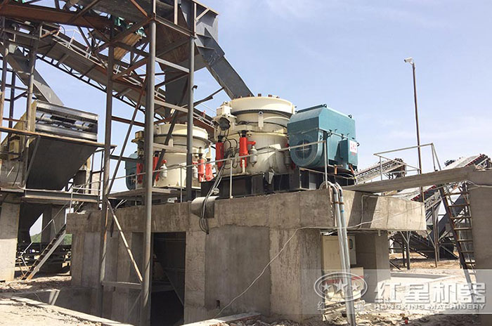 河南大型破碎現(xiàn)場(chǎng)（配置兩臺(tái)）