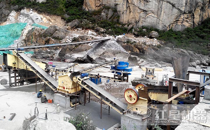 500噸環(huán)保石料機(jī)設(shè)備客戶現(xiàn)場
