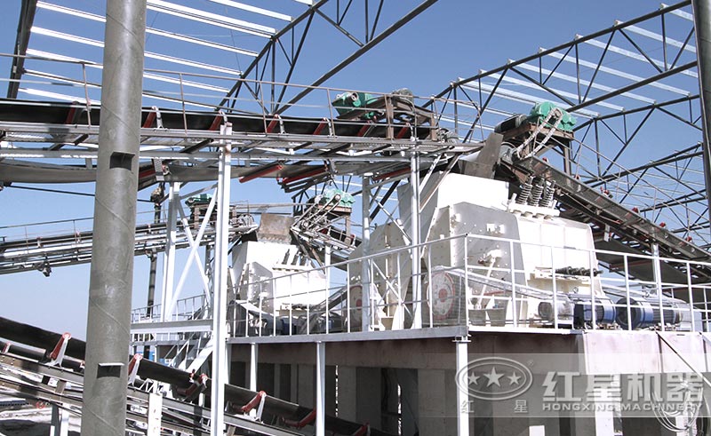 碎石機(jī)日產(chǎn)5000噸安裝現(xiàn)場(chǎng)