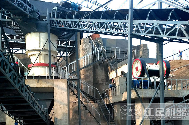 小型破碎機(jī)可有多種搭配方案，生產(chǎn)多種物料