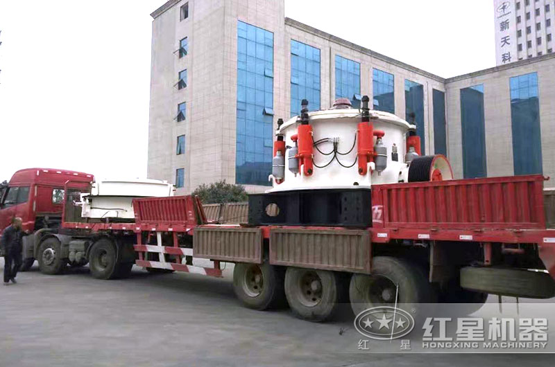 紅星石頭變石料機器發(fā)貨現(xiàn)場