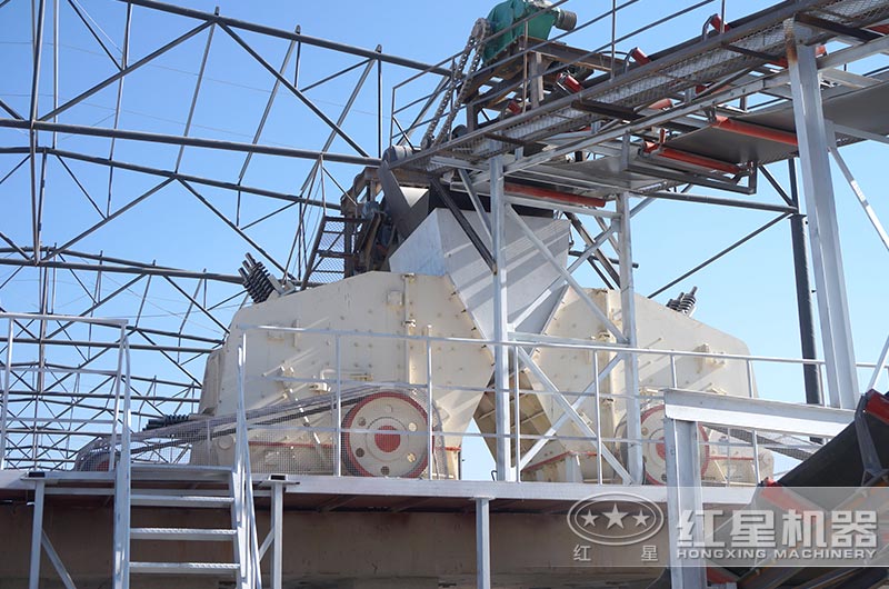 石料廠反擊破作業(yè)現(xiàn)場(chǎng)