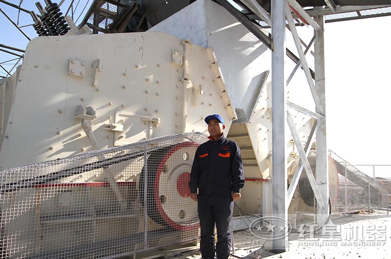 時產1000噸的破碎機