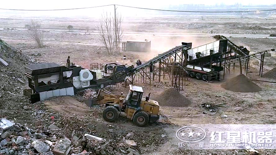 建筑垃圾移動破碎站生產現場